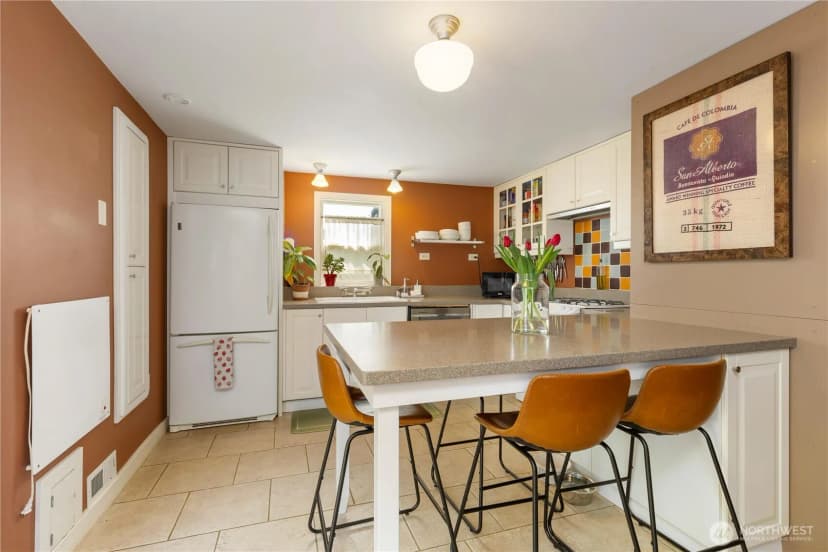 Property photo for 7708 35th Avenue S, Seattle photo 6
