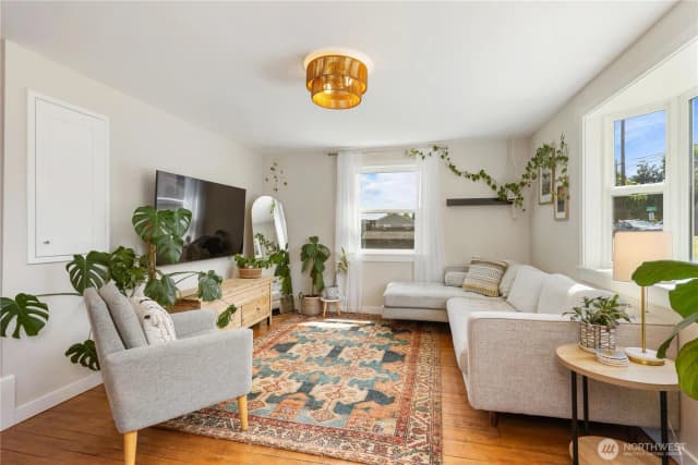 Property photo for 7708 35th Avenue S, Seattle photo 3