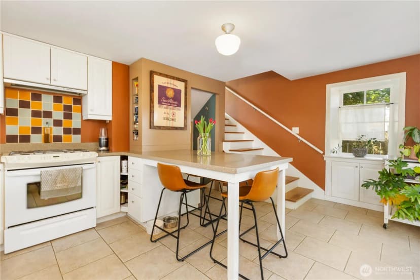 Property photo for 7708 35th Avenue S, Seattle photo 9