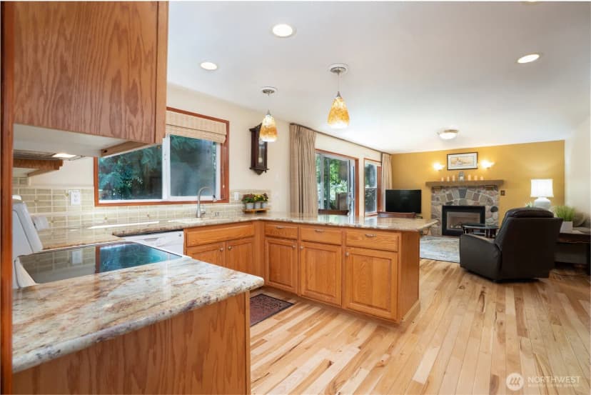 Property photo for 10717 Suncrest Drive, Anderson Island photo 8