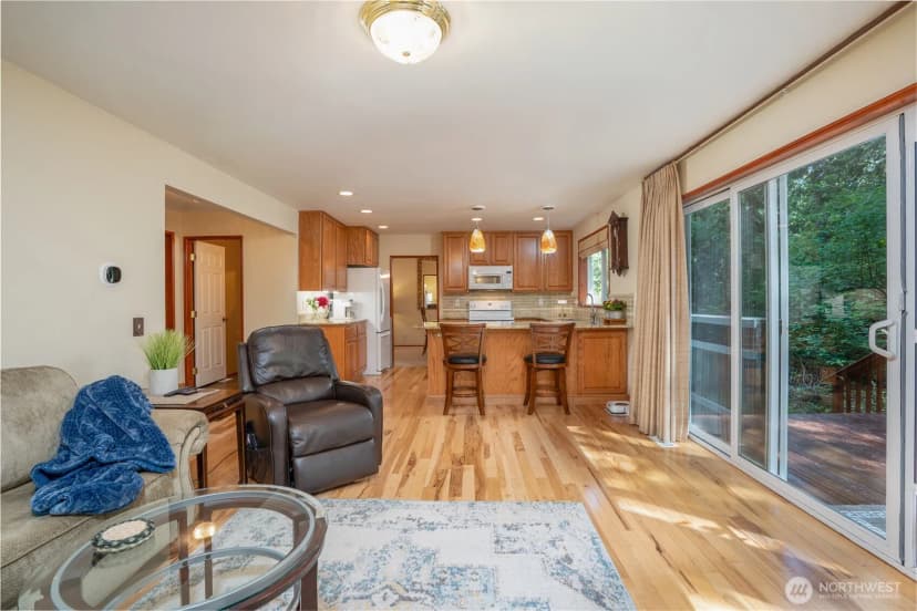 Property photo for 10717 Suncrest Drive, Anderson Island photo 12