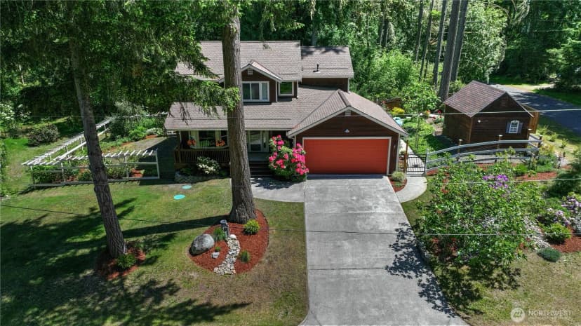 Property photo for 10717 Suncrest Drive, Anderson Island photo 2