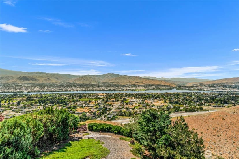 Property photo for 2352 Monument Place, East Wenatchee photo 15