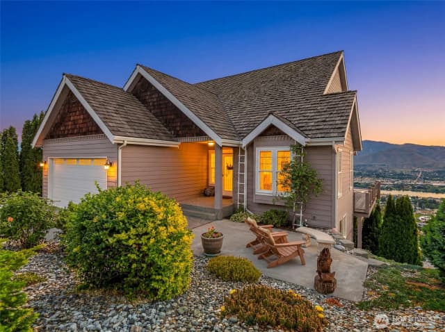 Property photo for 2352 Monument Place, East Wenatchee photo 2