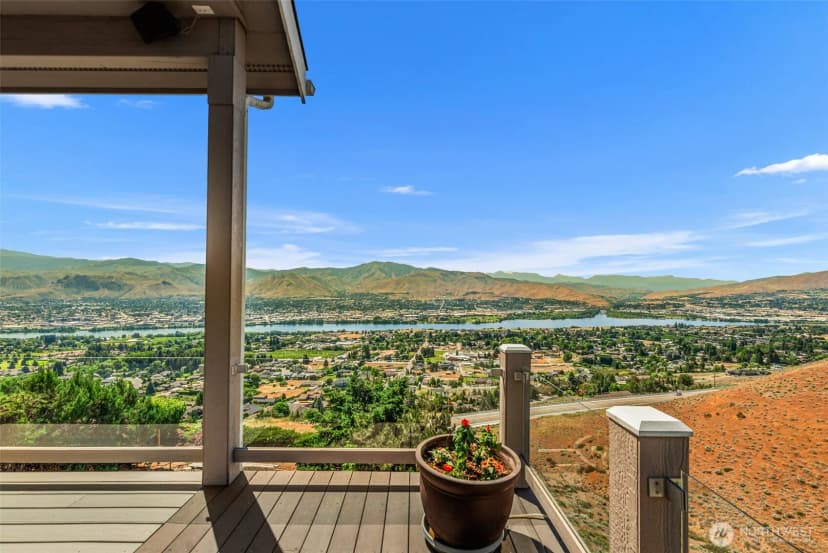 Property photo for 2352 Monument Place, East Wenatchee photo 16