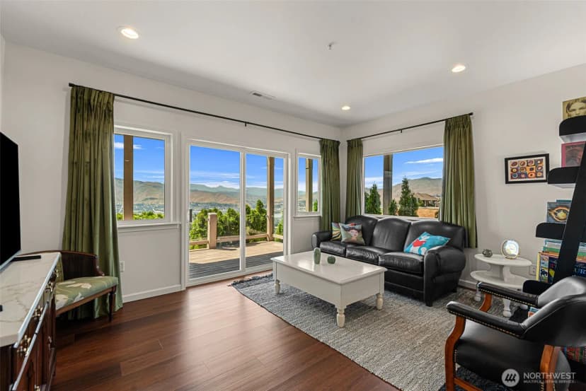 Property photo for 2352 Monument Place, East Wenatchee photo 34
