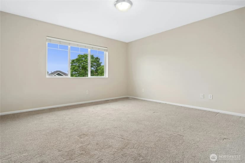Property photo for 16918 Woodside Drive Se, Renton photo 14