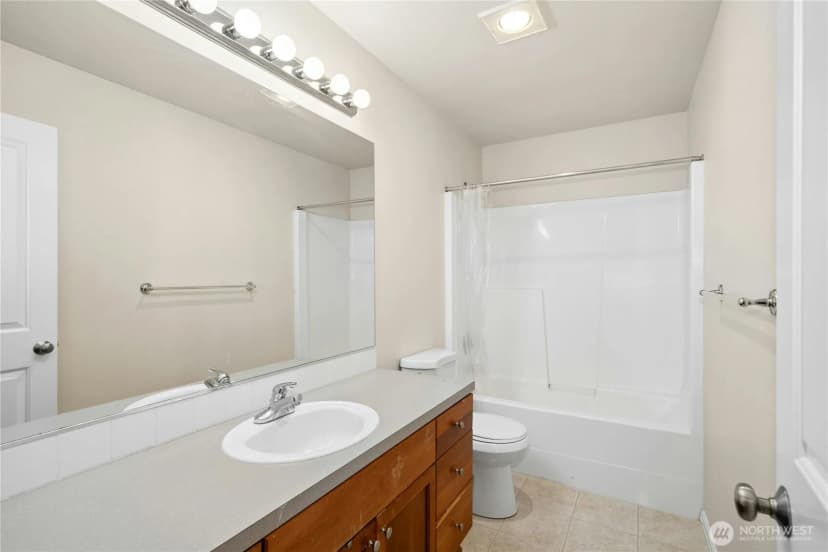 Property photo for 16918 Woodside Drive Se, Renton photo 26