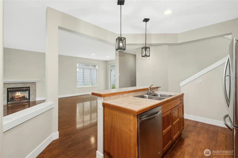 Property photo for 16918 Woodside Drive Se, Renton photo 13