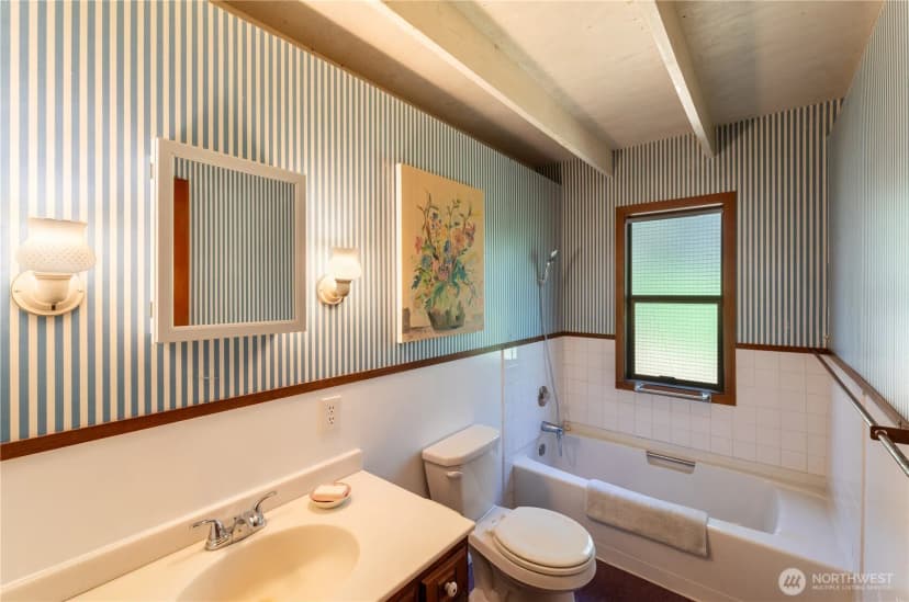 Property photo for 702 Cathedral Drive, Coupeville photo 16
