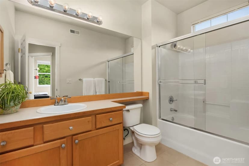 Property photo for 1601 Ne Katsura Street #103, Issaquah photo 14