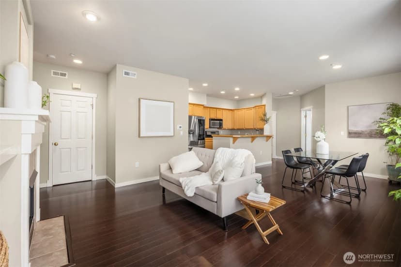 Property photo for 1601 Ne Katsura Street #103, Issaquah photo 5