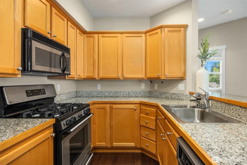 Property photo for 1601 Ne Katsura Street #103, Issaquah photo 6