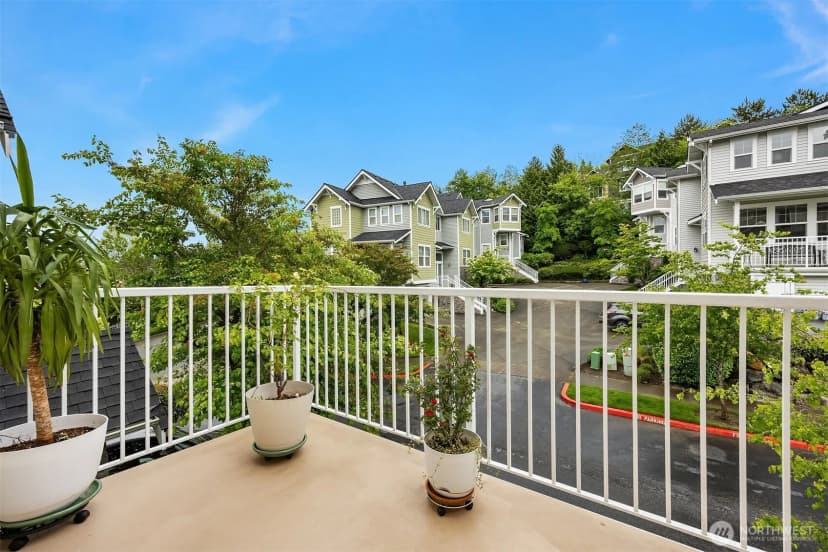 Property photo for 1601 Ne Katsura Street #103, Issaquah photo 20