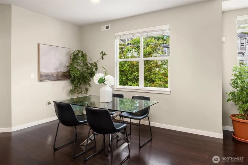 Property photo for 1601 Ne Katsura Street #103, Issaquah photo 9