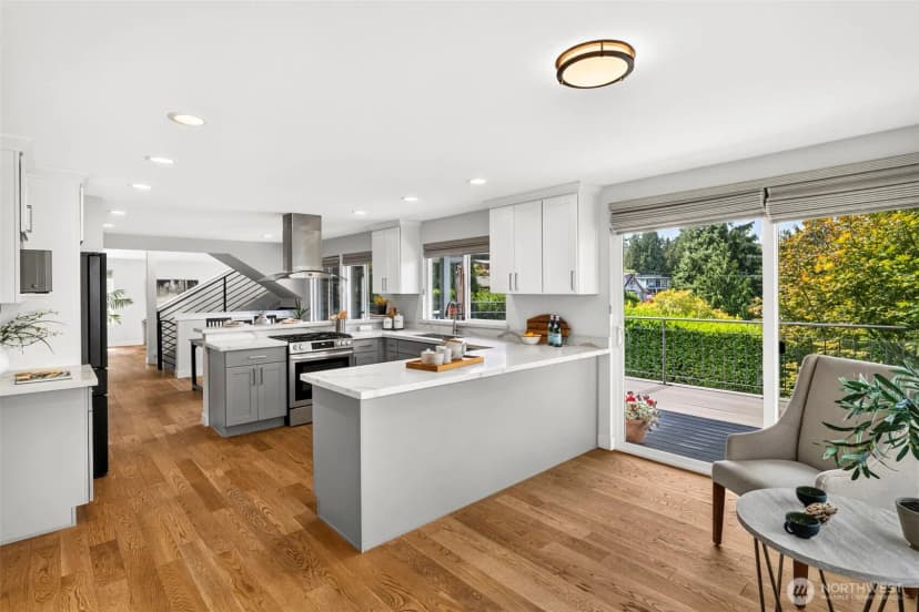 Property photo for 9226 25th Avenue Nw, Seattle photo 12
