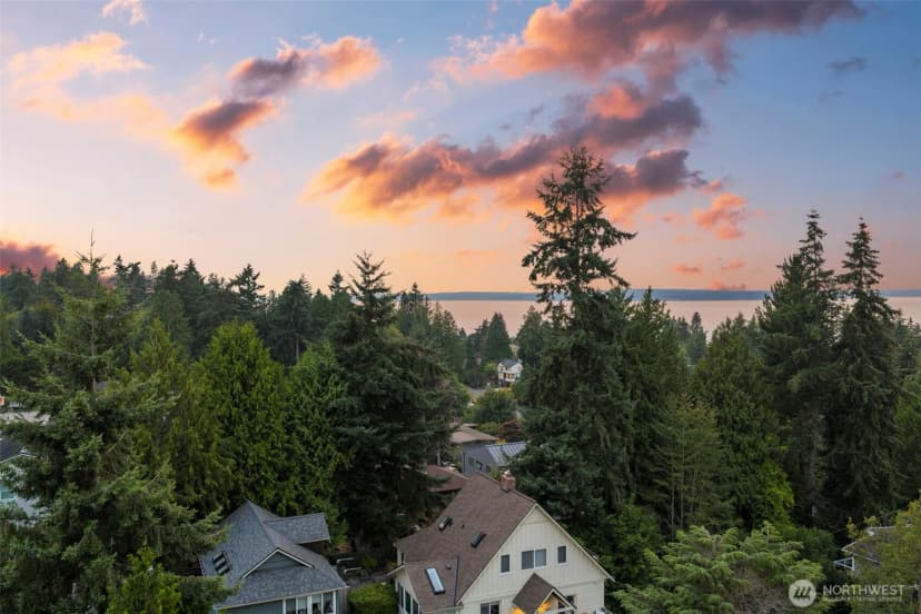 Property photo for 9226 25th Avenue Nw, Seattle photo 30