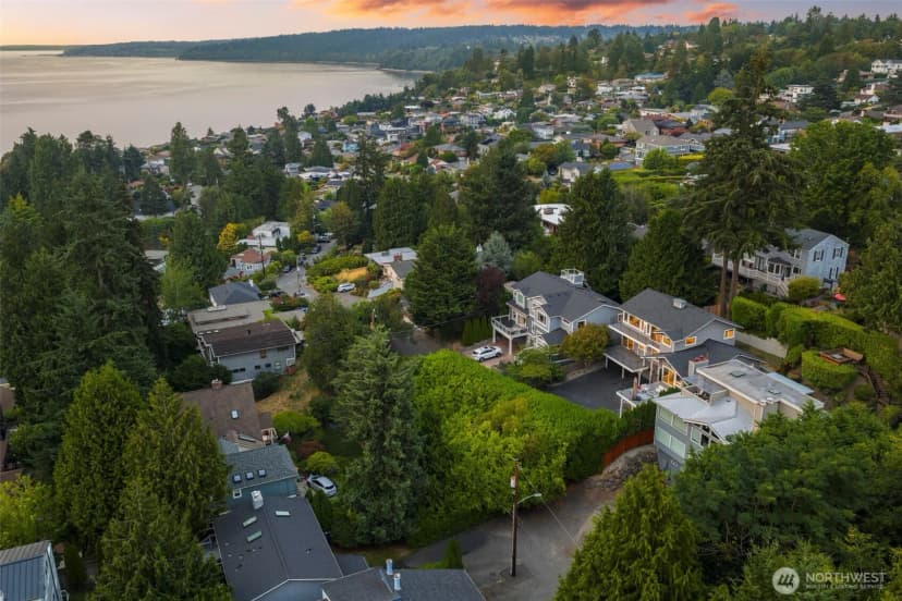 Property photo for 9226 25th Avenue Nw, Seattle photo 31