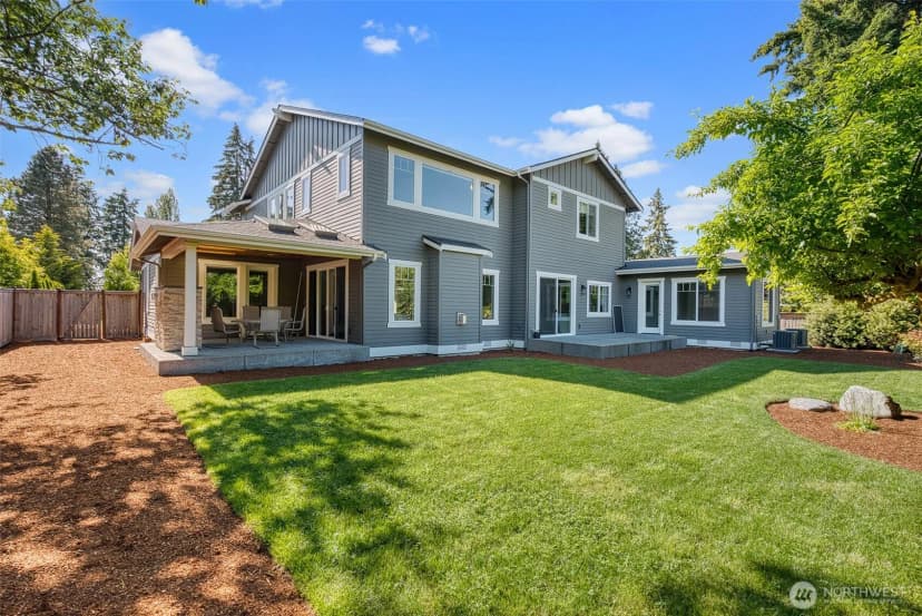 Property photo for 222 106th Avenue Se, Bellevue photo 34