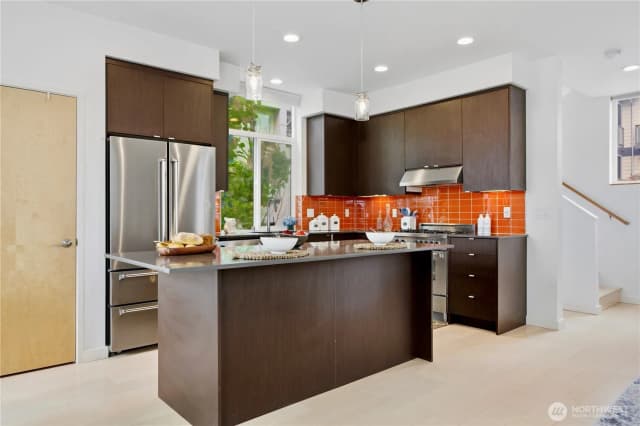 Property photo for 1516 Nw 61st Street, Seattle photo 4