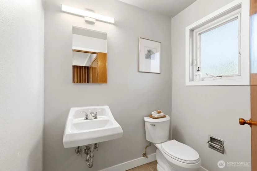 Property photo for 10851 Marine View Drive, Seattle photo 21
