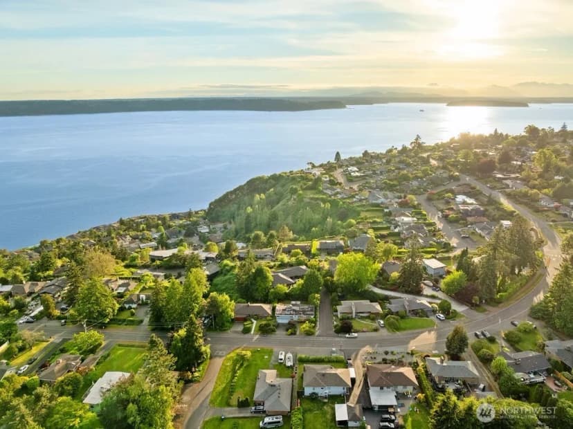 Property photo for 10851 Marine View Drive, Seattle photo 37
