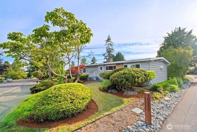 Property photo for 10851 Marine View Drive, Seattle