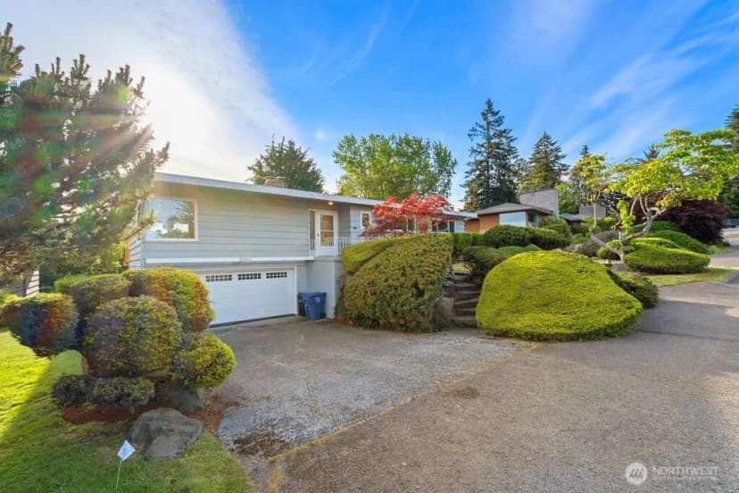 Property photo for 10851 Marine View Drive, Seattle photo 35
