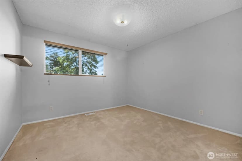 Property photo for 8941 170th Court Ne, Redmond photo 15