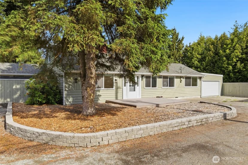 Property photo for 11636 13th Avenue Sw, Burien photo 2