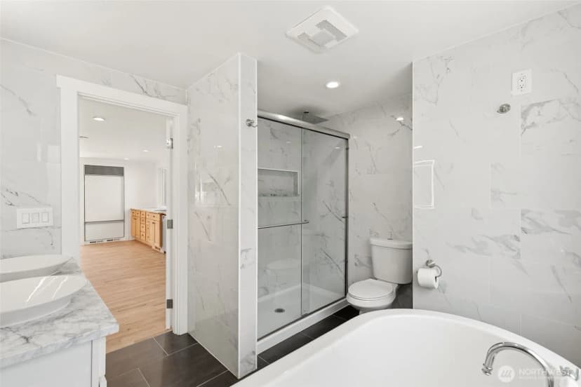Property photo for 11636 13th Avenue Sw, Burien photo 15