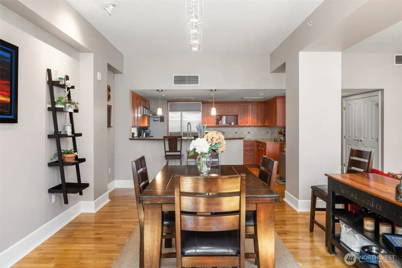 Property photo for 1500 4th Avenue #804, Seattle photo 6