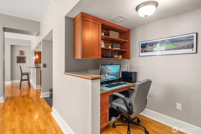 Property photo for 1500 4th Avenue #804, Seattle photo 10