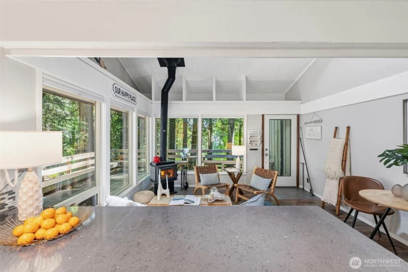 Property photo for 304 E Pointes Drive E, Shelton photo 13