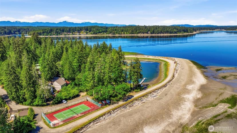Property photo for 304 E Pointes Drive E, Shelton photo 35