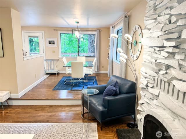 Property photo for 9550 132nd Avenue Se, Renton photo 5