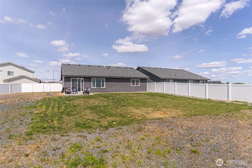 Property photo for 260 Parkside Park, Ephrata photo 14