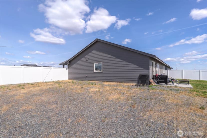 Property photo for 260 Parkside Park, Ephrata photo 16