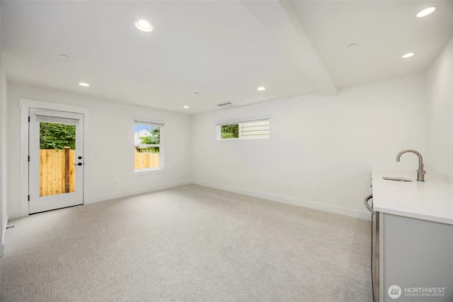 Property photo for 9 160th Place Se, Bothell photo 4