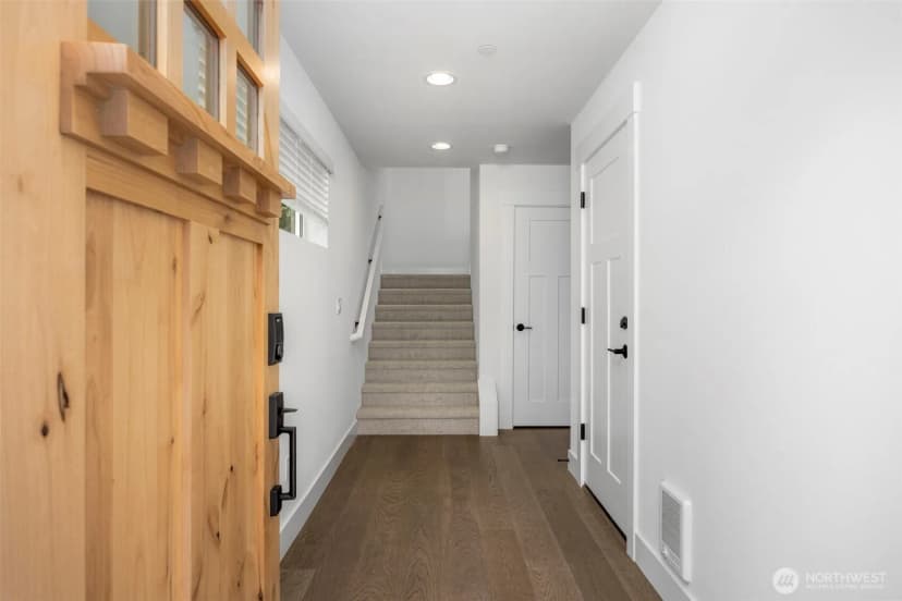 Property photo for 9 160th Place Se, Bothell photo 3