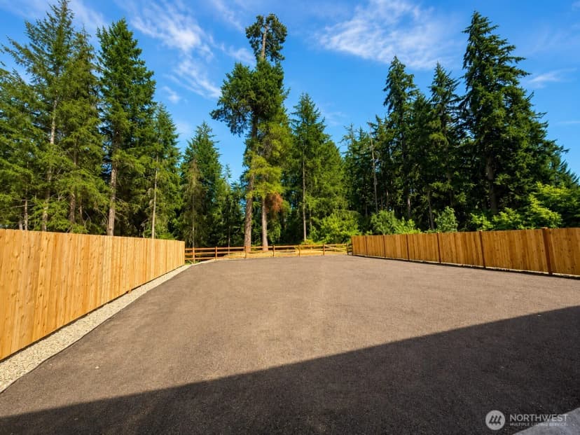 Property photo for 4132 Lakeview Avenue Nw, Bremerton photo 25