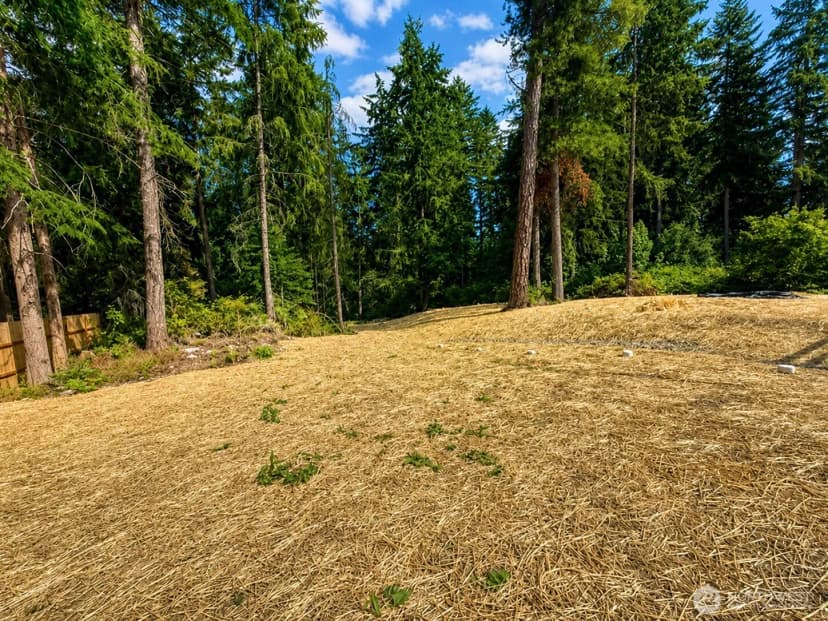 Property photo for 4132 Lakeview Avenue Nw, Bremerton photo 30