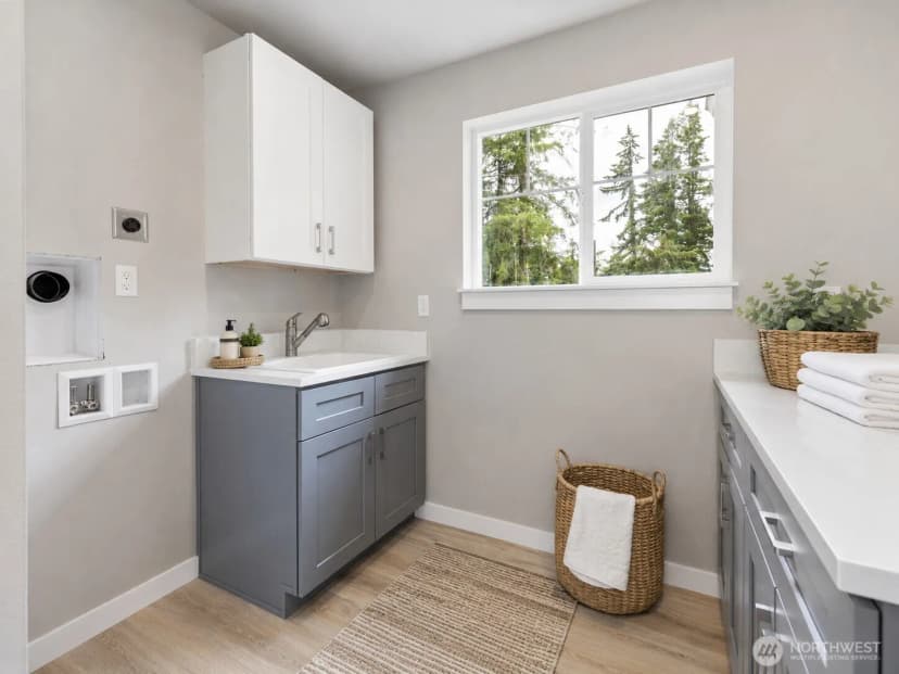 Property photo for 4132 Lakeview Avenue Nw, Bremerton photo 18