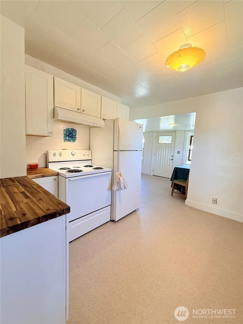 Property photo for 402 S Main Street, Omak photo 9