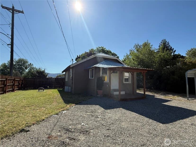 Property photo for 402 S Main Street, Omak photo 36