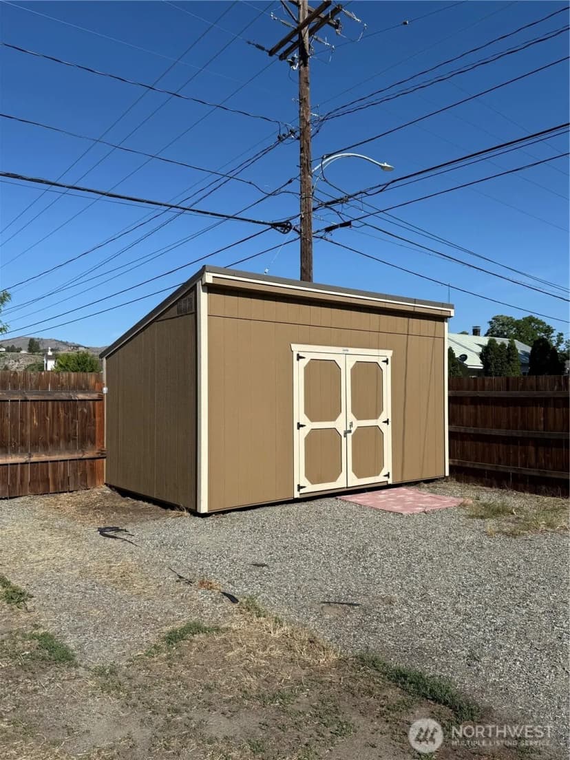 Property photo for 402 S Main Street, Omak photo 31