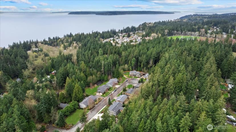 Property photo for 17123 69th Place W, Edmonds photo 37