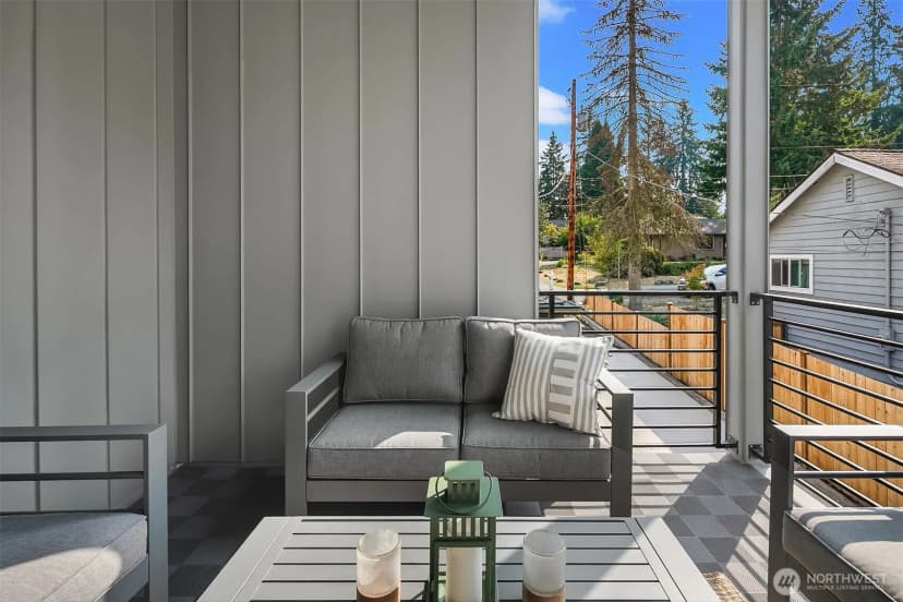 Property photo for 2030 Ne 123rd Street, Seattle photo 18