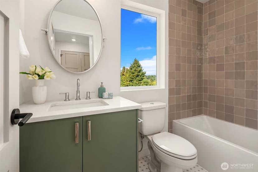 Property photo for 2030 Ne 123rd Street, Seattle photo 25