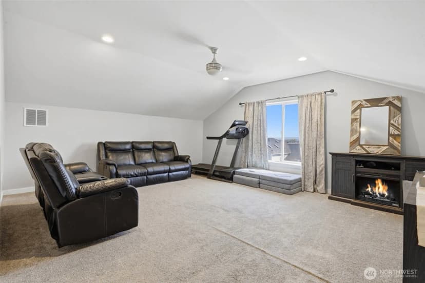 Property photo for 5013 Meadow View Drive, Pasco photo 17
